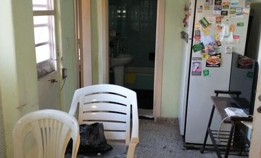 Casa 4 dormitorios, jardín, cochera x 2. Olivos