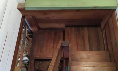 ALQUILER ANUAL | ENCANTADORA CASA de Madera c/Jardin y Pileta | Barrio La Bota