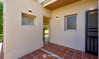 VENTA | ALQUILER - Casa 3 dormitorios, quincho y parrillero  - Kentucky Club de Campo, Funes.