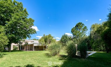 VENTA | ALQUILER - Casa 3 dormitorios, quincho y parrillero  - Kentucky Club de Campo, Funes.