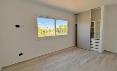 Casa a estrenar en Planta Baja