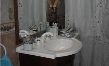 Triplex de 3 amb. 3 dormit, 2 baños, patio con lav y parrilla,entrada para auto