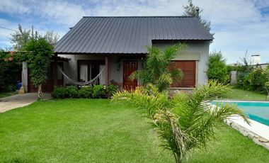 Chalet 5 ambientes con piscina sobre lote de 770 m² – Sierra de los Padres