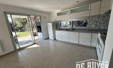 Casa 4 ambientes en Las Acacias, Hudson