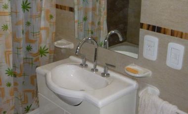 Venta Departamento en Remedios De Escalada de 2 ambientes al Frente con Balcón