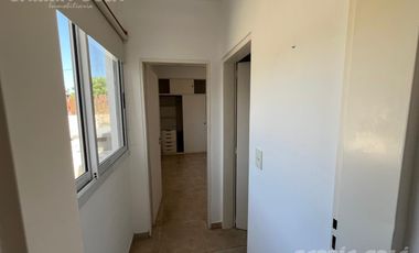 Alquiler departamento 2 ambientes en alquiler en San Fernando con terraza amplia y sin expensas