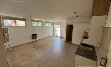 Alquiler departamento 2 ambientes en alquiler en San Fernando con terraza amplia y sin expensas