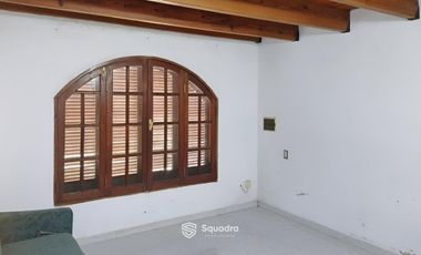 VENTA | PERMUTA - Casa de 3 dormitorios con cochera, patio, parrillero y pileta - Gálvez.