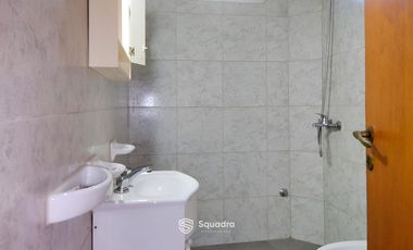 VENTA | PERMUTA - Casa de 3 dormitorios con cochera, patio, parrillero y pileta - Gálvez.