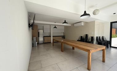 Departamento de Dos ambientes con Cochera y amenities