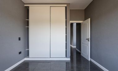 CASA EN VENTA EN COSTA ESMERALDA, BARRIO RESIDENCIAL I LOTE 653, 4 AMBIENTES