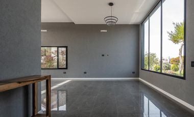 CASA EN VENTA EN COSTA ESMERALDA, BARRIO RESIDENCIAL I LOTE 653, 4 AMBIENTES