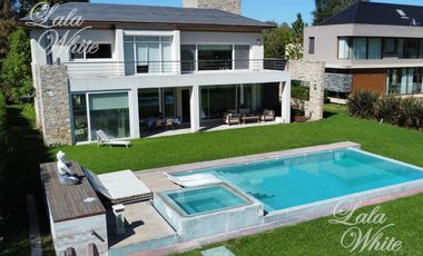 Casa con pileta en venta - Saint Thomas Este, Canning, Esteban Echeverría