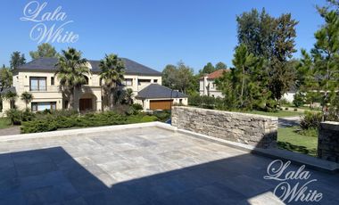 Casa con pileta en venta - Saint Thomas Este, Canning, Esteban Echeverría