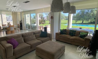 Casa con pileta en venta - Saint Thomas Este, Canning, Esteban Echeverría