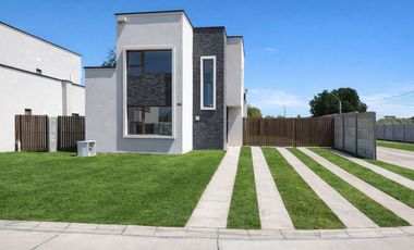 CONDOMINIO - 370M2 DE TERRENO - 105M2 CONSTRUIDOS