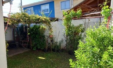 CASA 2 DORM 1 BAÑO A 5 MINUTOS DE LA PLAZA