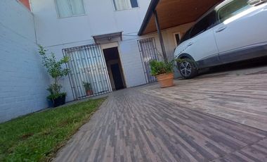 CASA 2 DORM 1 BAÑO A 5 MINUTOS DE LA PLAZA