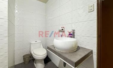 Oportunidad Única – Casa De 3 Niveles En San Juan De Lurigancho -Precio: $350,000