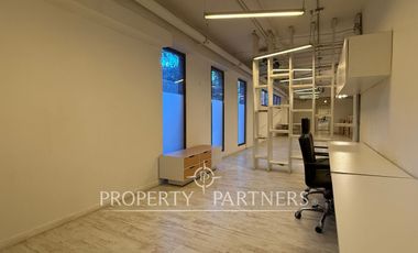 Oficina habilitada con insuperable ubicación en Nueva Costanera 0,45 UF x m2