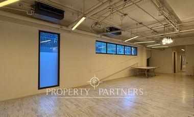 Oficina habilitada con insuperable ubicación en Nueva Costanera 0,45 UF x m2