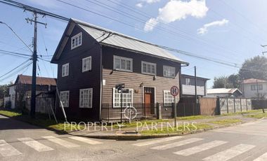 Propiedad en Venta con 3 Cabañas independientes | Excelente Ubicación.