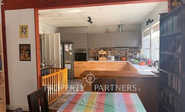 Propiedad en Venta con 3 Cabañas independientes | Excelente Ubicación.