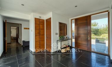Piedra Roja, dos casas en Condominio con seguridad