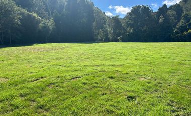 Preciosa parcela en sector Las Lomas de Puerto Varas con gran conectividad y agua