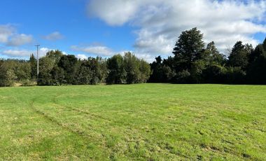 Preciosa parcela en sector Las Lomas de Puerto Varas con gran conectividad y agua