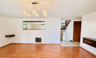 Casa en Venta en Lomas de las Palmas, Huixquilucan