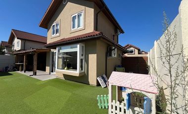 SE VENDE CASA CONDOMINO ESTANCIA LAS RASTRAS TALCA