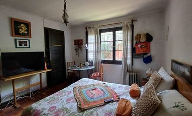 Excepcional casa en gran terreno/ Premio Nobel