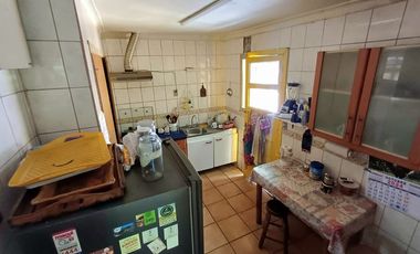 Excepcional casa en gran terreno/ Premio Nobel