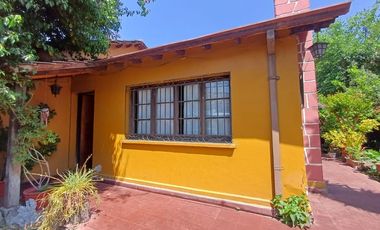 Excepcional casa en gran terreno/ Premio Nobel