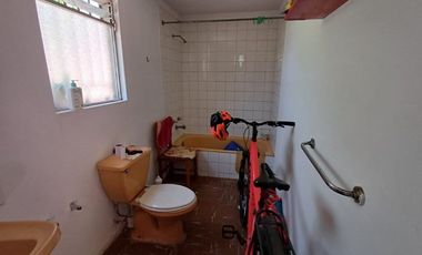 Excepcional casa en gran terreno/ Premio Nobel