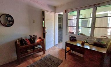 Excepcional casa en gran terreno/ Premio Nobel