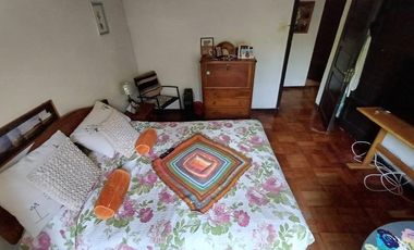 Excepcional casa en gran terreno/ Premio Nobel