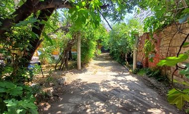 Excepcional casa en gran terreno/ Premio Nobel