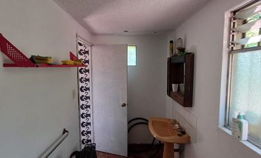 Excepcional casa en gran terreno/ Premio Nobel