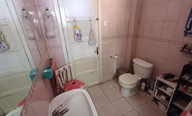 Excepcional casa en gran terreno/ Premio Nobel