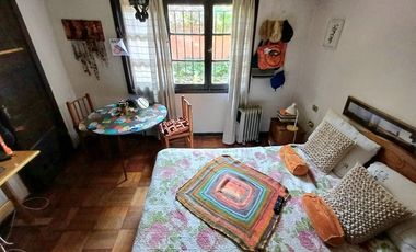 Excepcional casa en gran terreno/ Premio Nobel