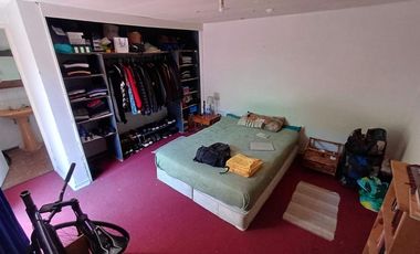 Excepcional casa en gran terreno/ Premio Nobel