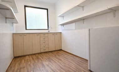 Venta Local Comercial de 206 Mts en Las Condes