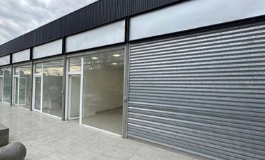 LOCAL COMERCIAL EN STRIP CENTER 25,6 M2 - SIN GASTOS COMUNES