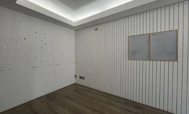 SE ARRIENDA OFICINA CON 2 PRIVADOS, REÑACA (CÓD. 458)