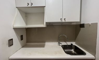 SE ARRIENDA OFICINA CON 2 PRIVADOS, REÑACA (CÓD. 458)