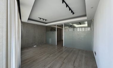 SE ARRIENDA OFICINA CON 2 PRIVADOS, REÑACA (CÓD. 458)