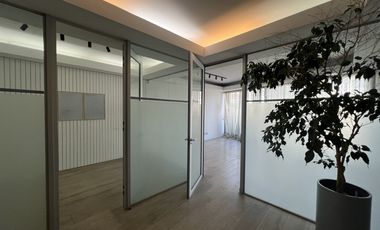 SE ARRIENDA OFICINA CON 2 PRIVADOS, REÑACA (CÓD. 458)