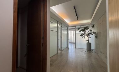 SE ARRIENDA OFICINA CON 2 PRIVADOS, REÑACA (CÓD. 458)